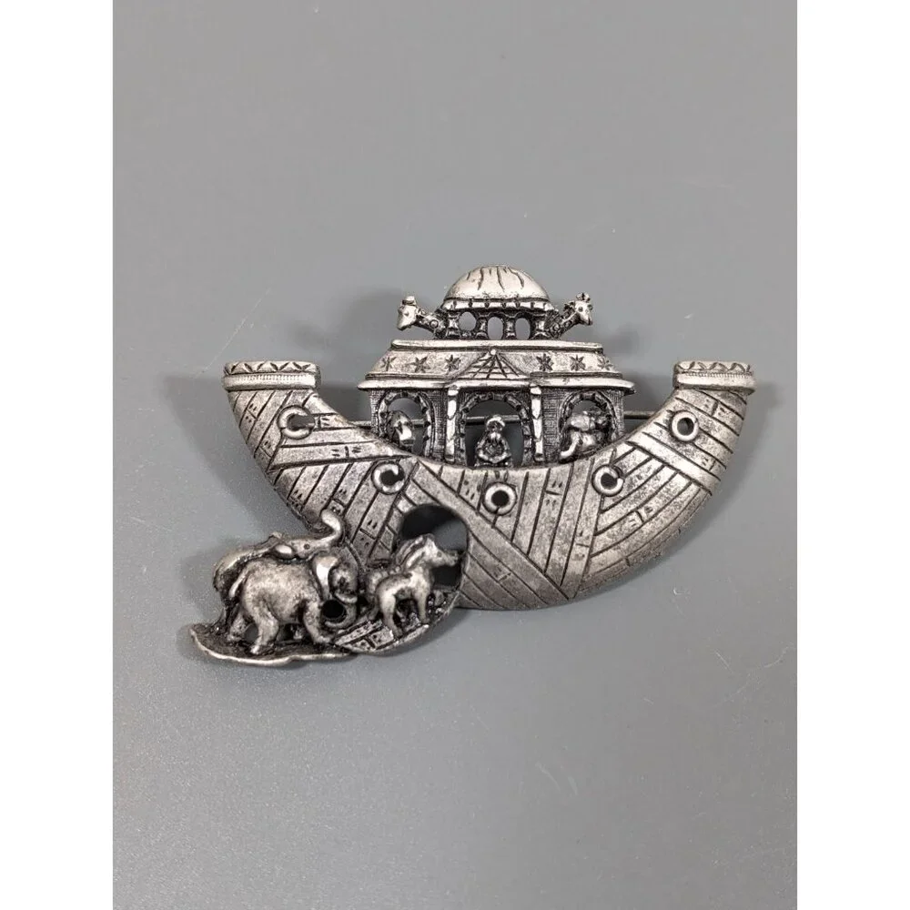 Vintage Silver‎ Tone Noahs Ark Elephant Animal Brooch Pin